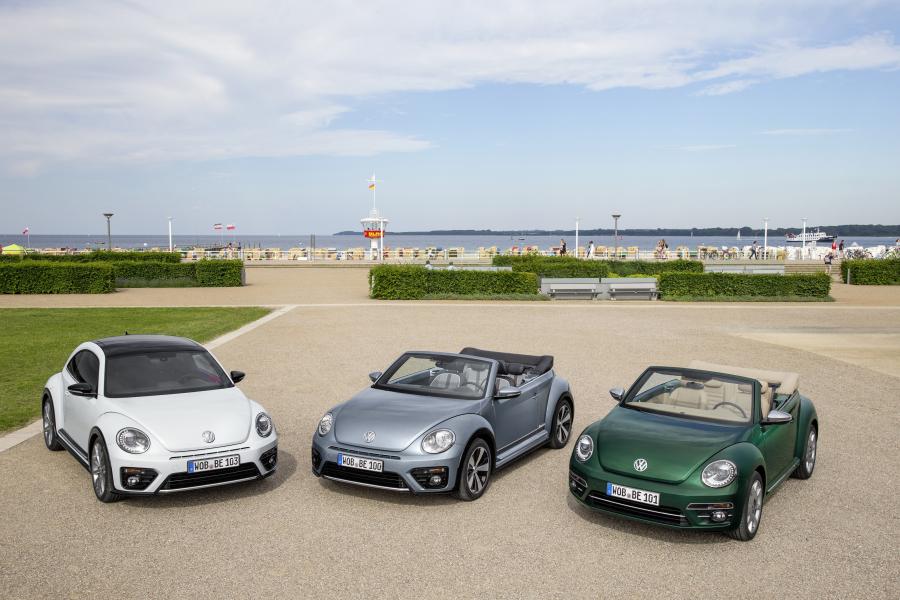  Volkswagen Beetle Cabriolet 2016 года  (фото 9 из 21)
